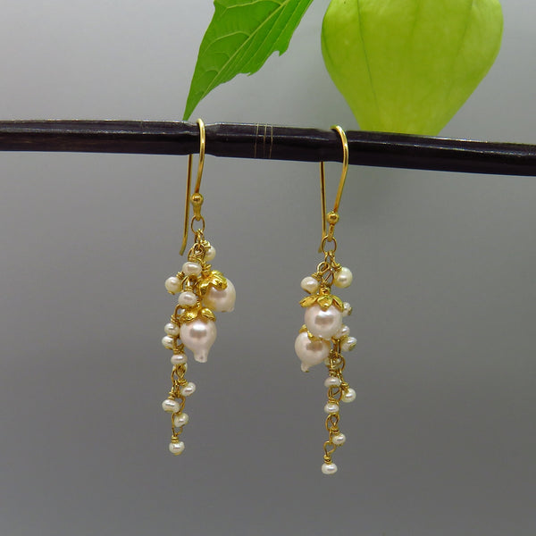 White Akoya Pearl Earrings With Vermiel Flowers