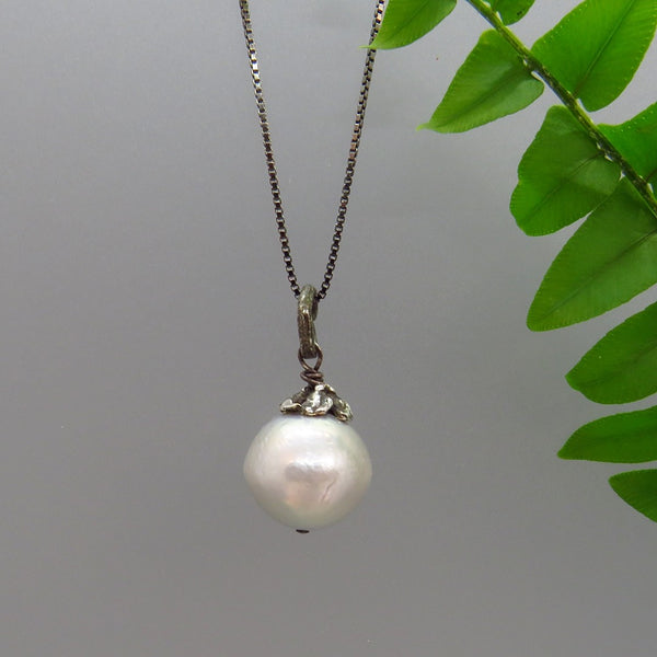 Gray Pearl Pendant Black Rhodium Chain